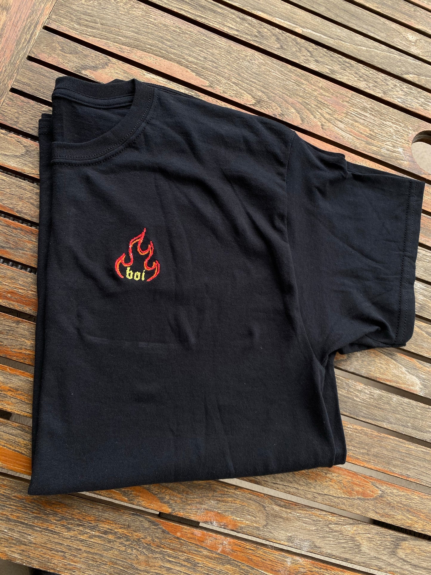 HOT BOI ☆ T-SHIRT